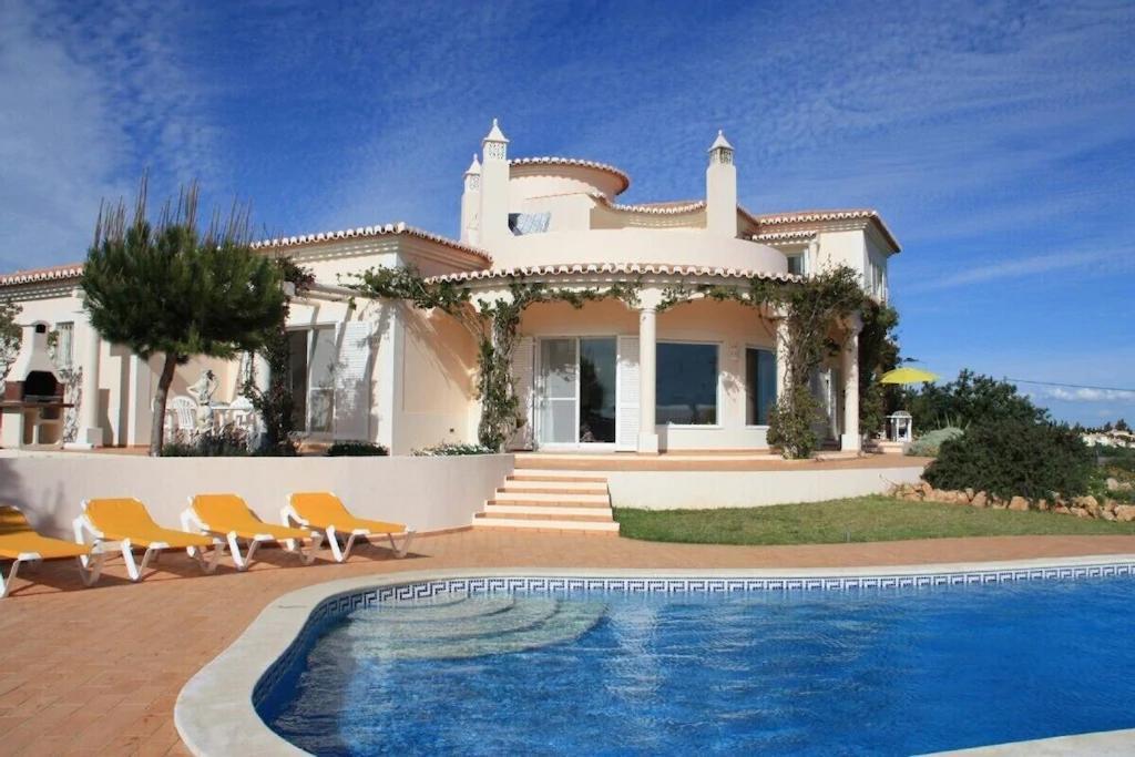 Villa With Beautiful See Views & Spacious Garden เฟร์รากูโด ภายนอก รูปภาพ